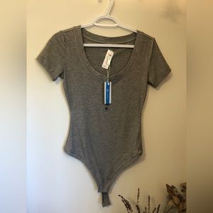 🎀4/$20 Grey bodysuit